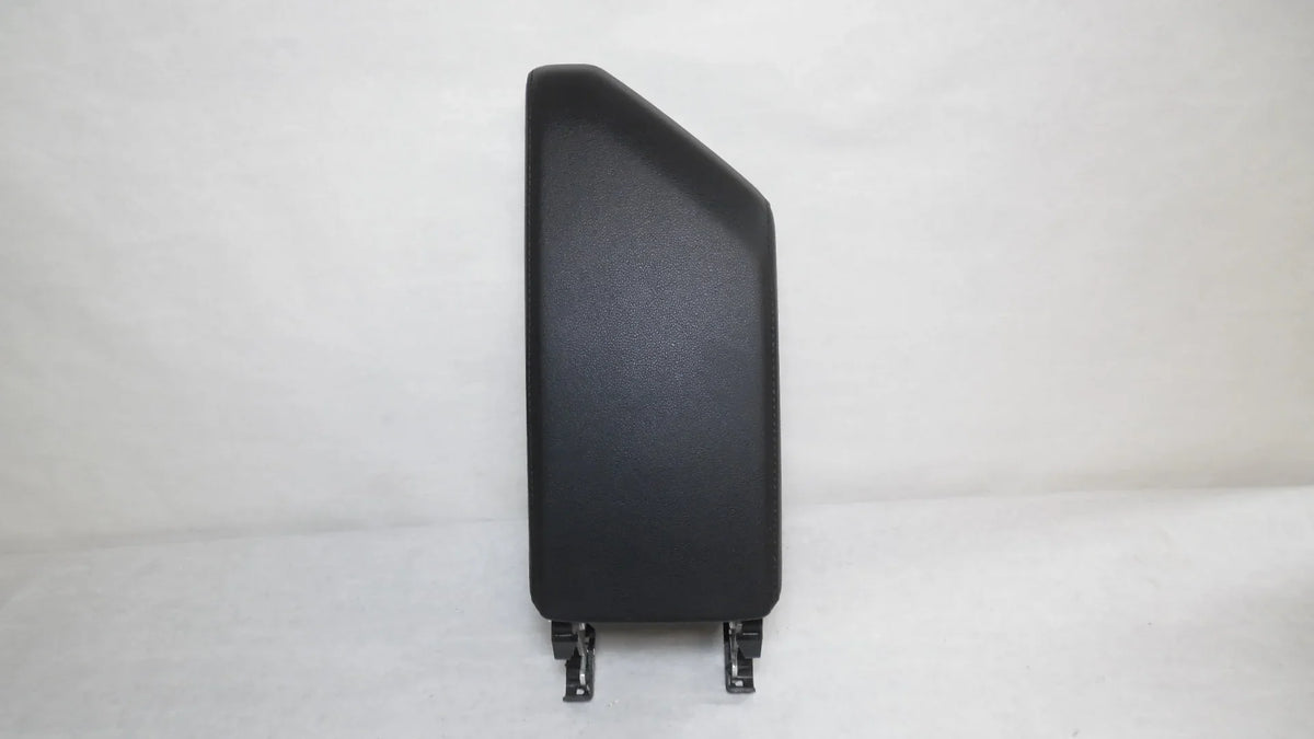 Pre-Owned 2019 2020 2021 Volkswagen Jetta Center Floor Console Lid Armrest Black  (Good)